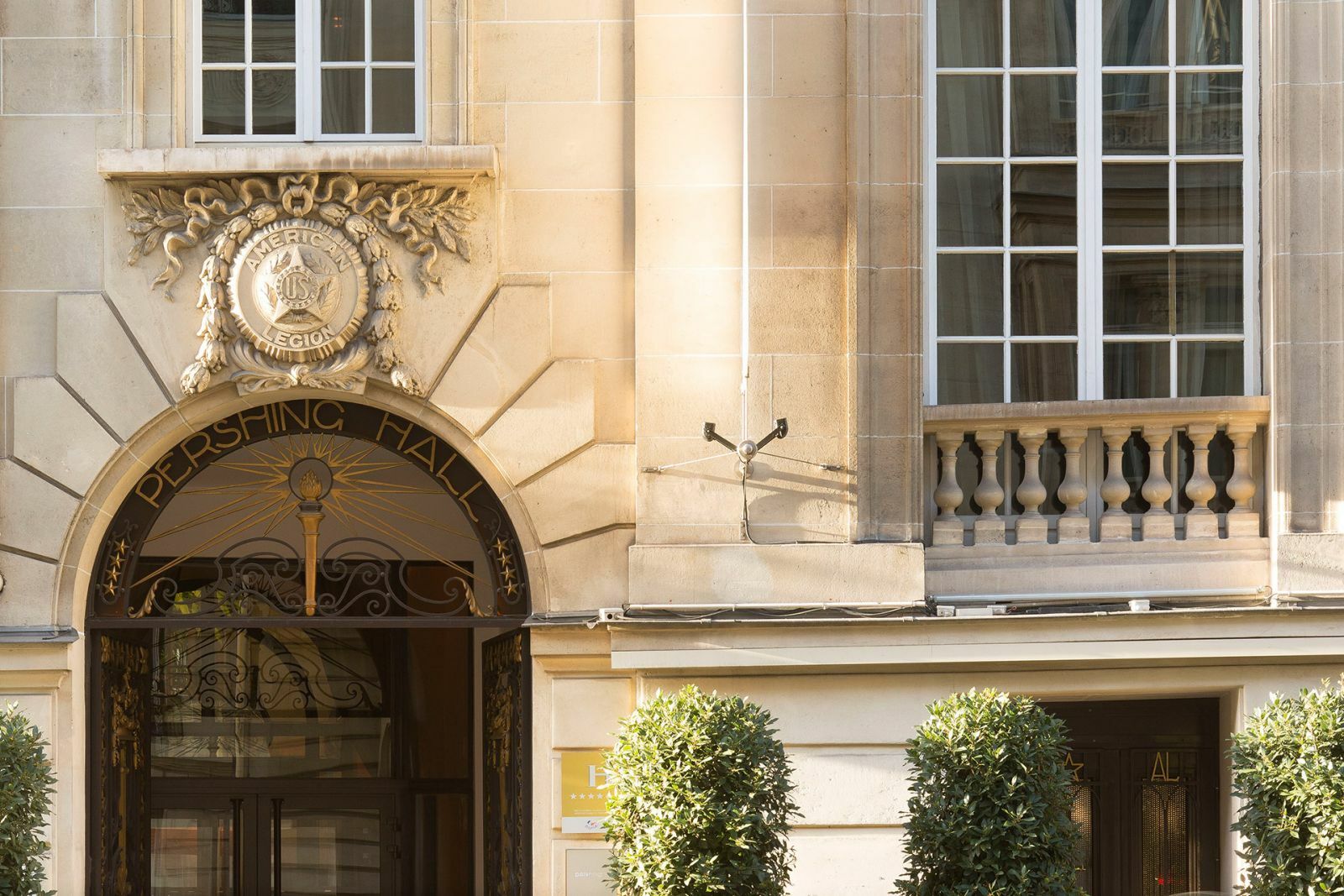 Hotel Pershing Hall París Exterior foto